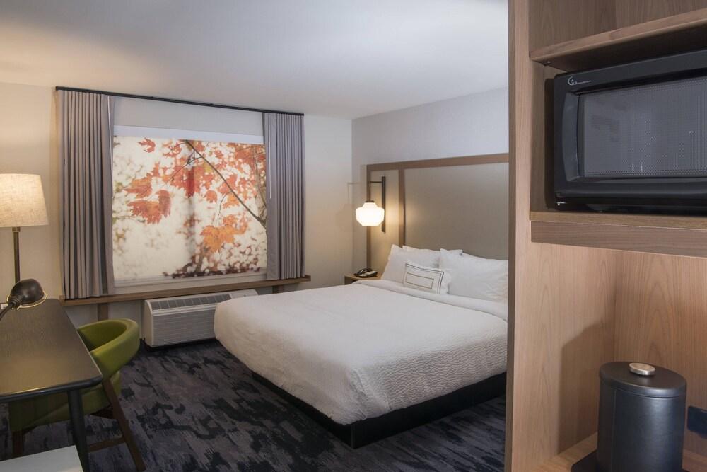 Fairfield Inn & Suites Вайтвотер Екстер'єр фото