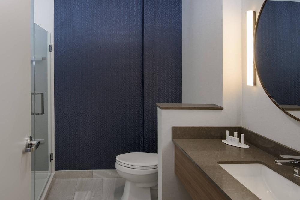 Fairfield Inn & Suites Вайтвотер Екстер'єр фото