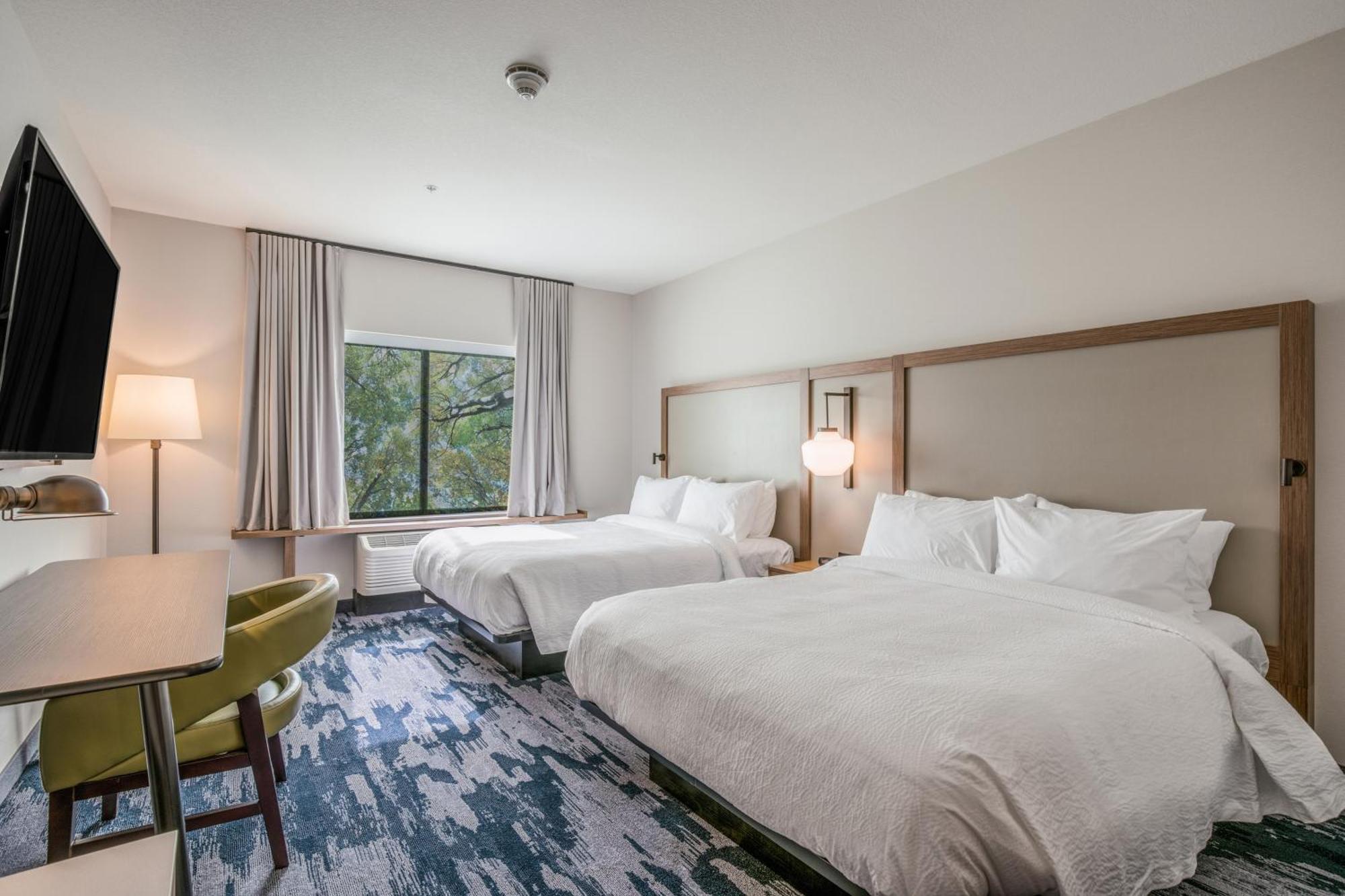 Fairfield Inn & Suites Вайтвотер Екстер'єр фото