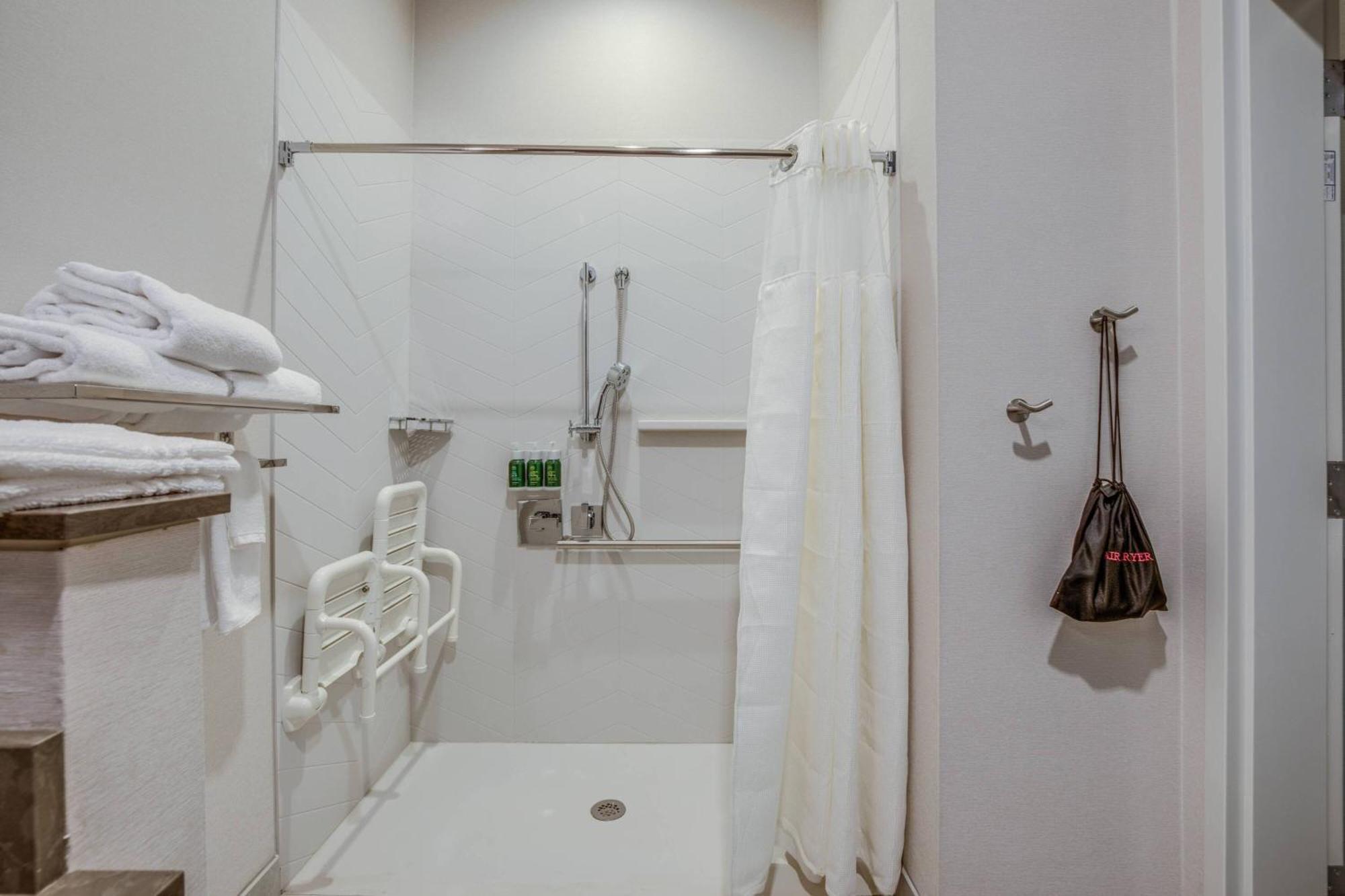 Fairfield Inn & Suites Вайтвотер Екстер'єр фото
